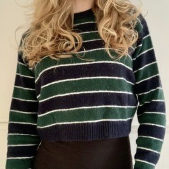 Brandy Melville Stripped Cropped Sweater - Picture 4 of 4
